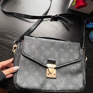 Black Crossbody Purse